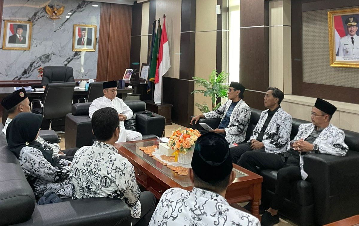 Audensi dengan PLT Bupati Bekasi